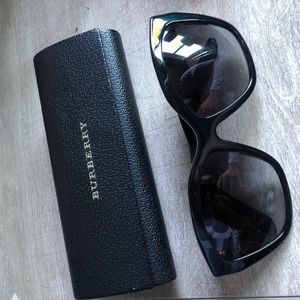 BURBERRY B4261-F 3001 BLACK FRAME Sunglasses